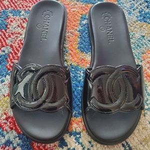 CHANEL Patent Slides